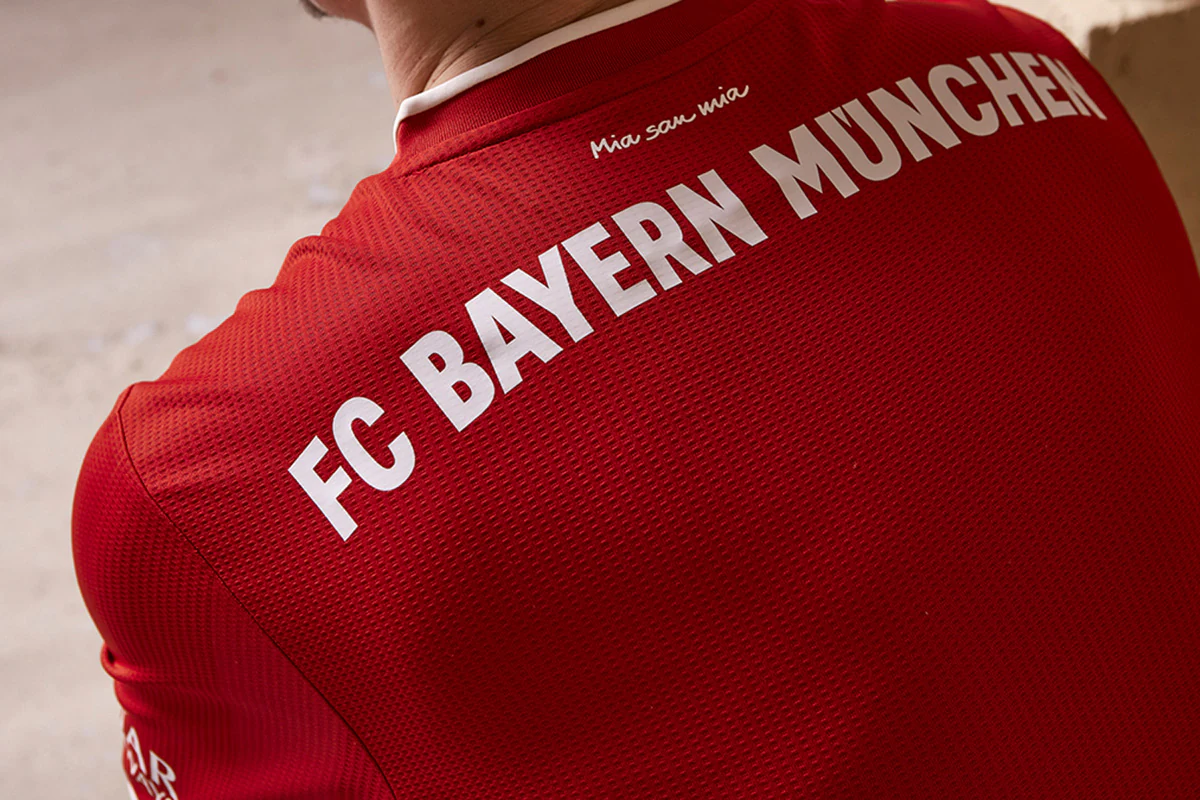 每体：拉菲尼亚已是巴萨非卖品，他的目标是赢得欧冠和世界杯（每体：巴萨将拉菲尼亚列为非卖品，他立志夺得欧冠与世界杯）