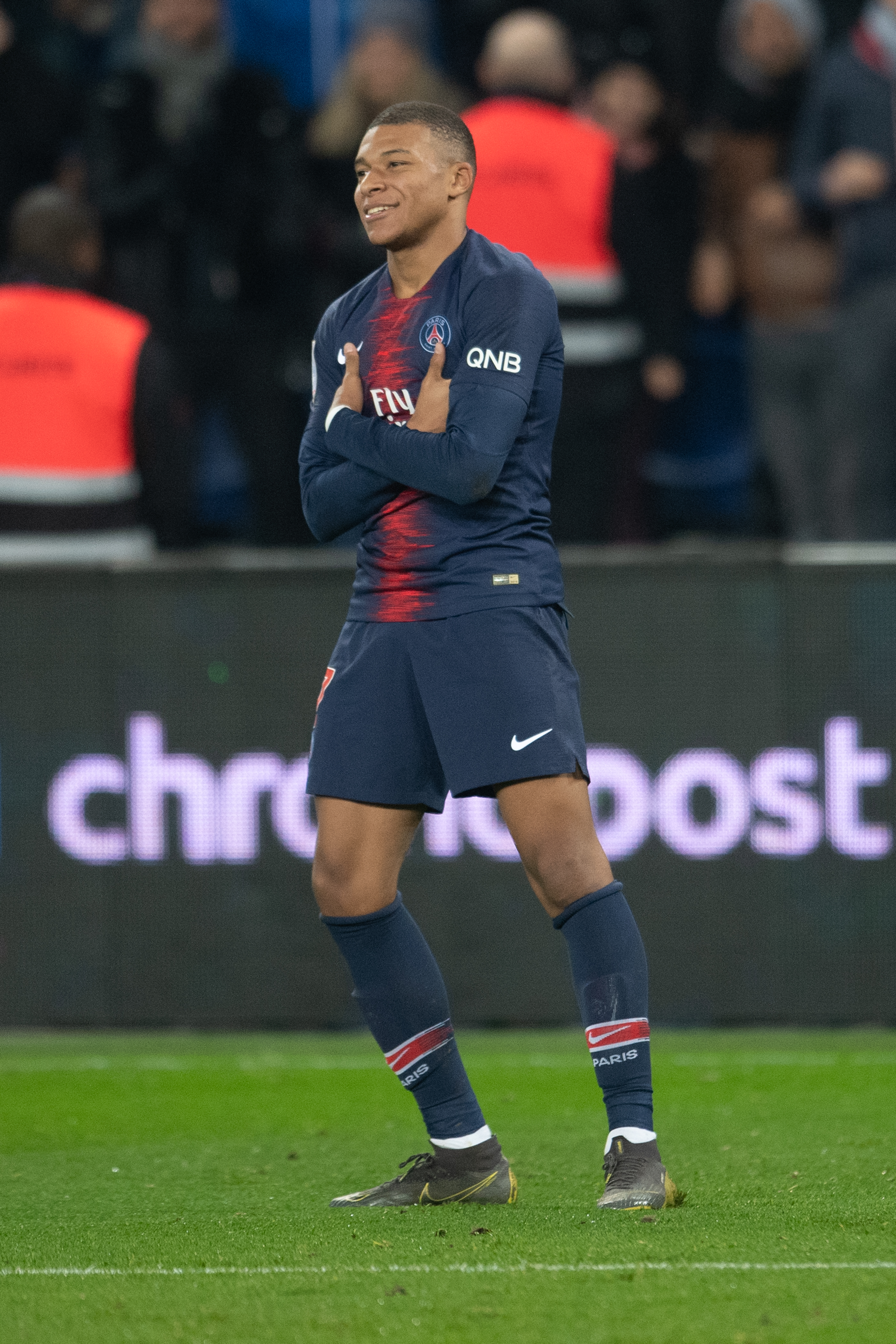 米兰0-1拉齐奥无缘意杯八强，扎卡尼制胜，莱奥失良机（米兰0-1不敌拉齐奥无缘八强：扎卡尼致胜，莱奥错失良机）