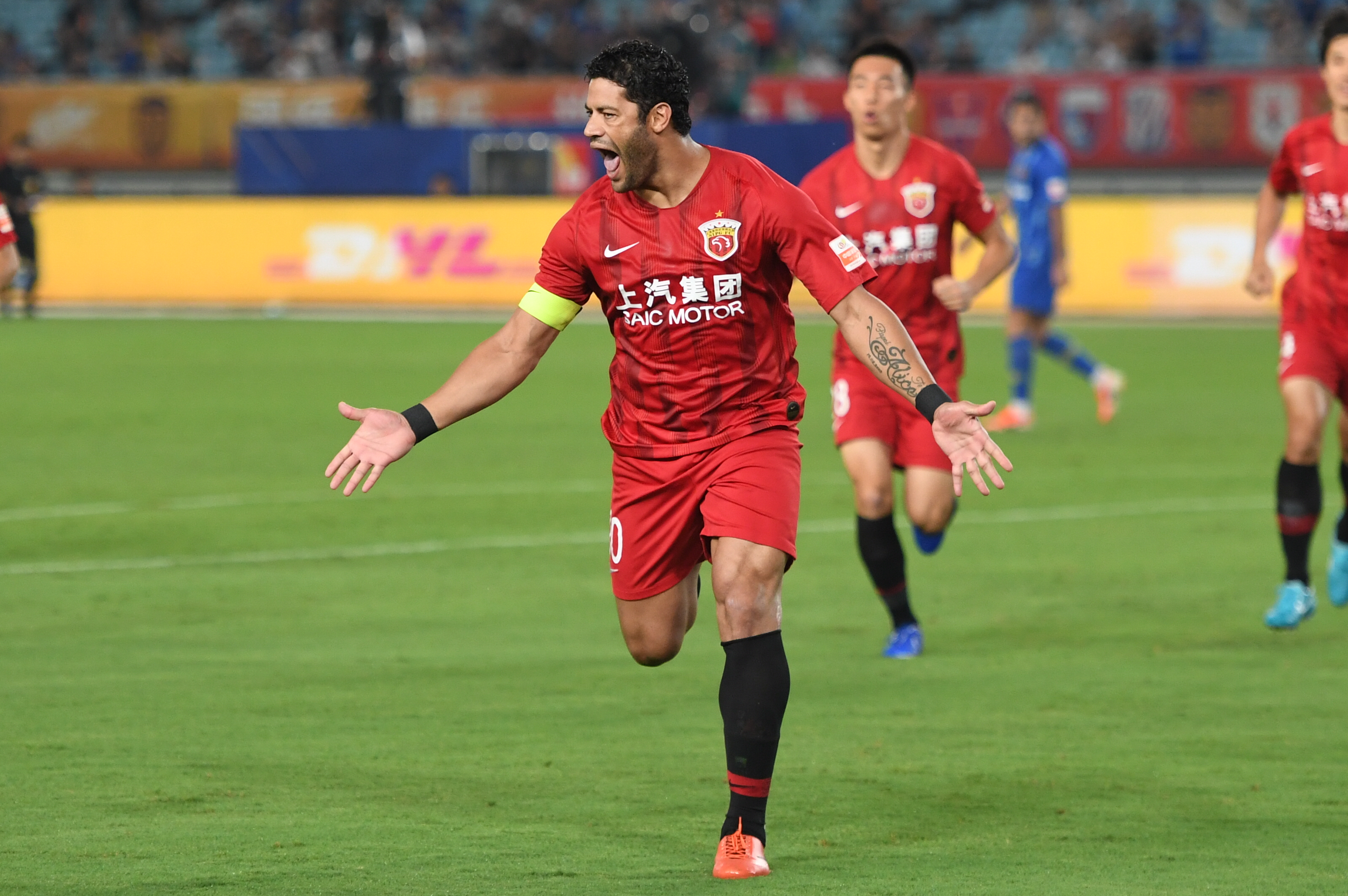 尤尔曼德：哈兰德是最好的前锋之一，但足球始终是团队运动（尤尔曼德：哈兰德是顶级前锋之一，但足球归根结底是团队运动）