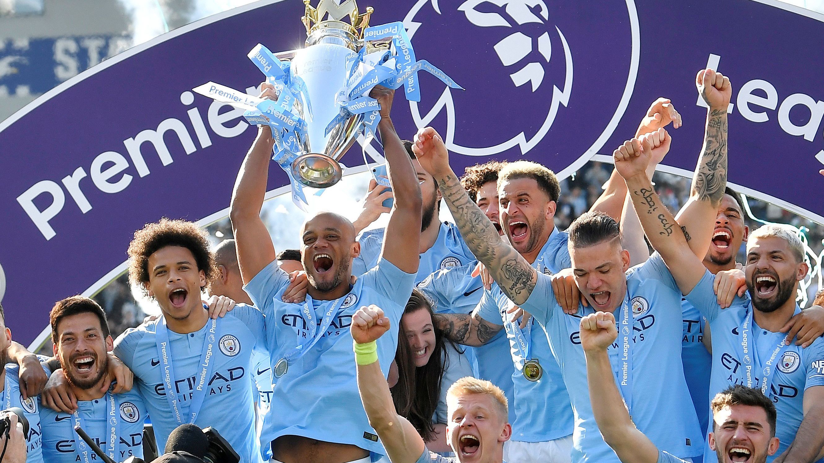 波多尔斯基：现在的拜仁踢得很有统治力；希望阿森纳英超夺冠（波多尔斯基：拜仁如今统治力十足，盼阿森纳问鼎英超）