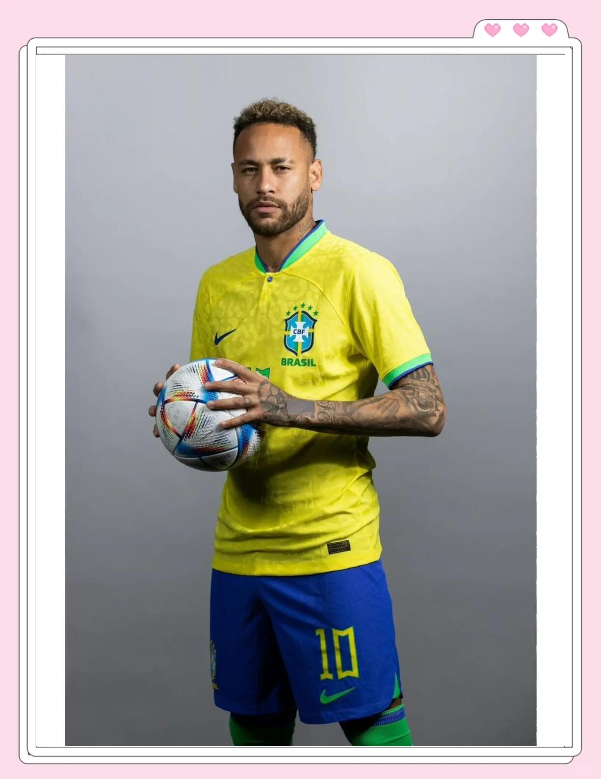 都体：AC米兰希望莱万明年夏天加盟，已与其经纪人取得联系（《都灵体育报》：AC米兰盼明夏签下莱万，已与其经纪团队接触）