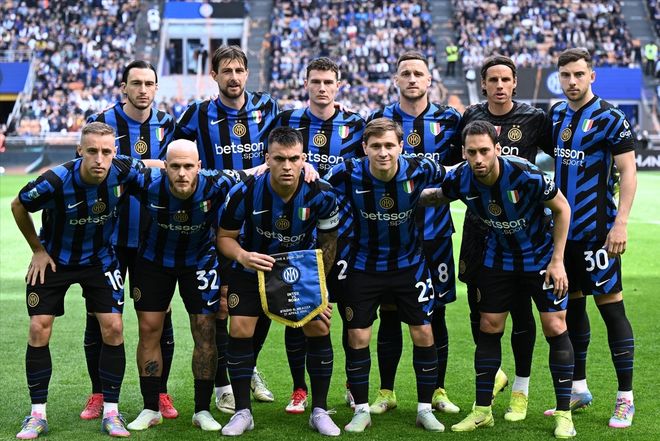 肚子略大，球迷质疑姆伯莫身体状态，随后阿莫林给予后者支持（小腹微显惹质疑，球迷担心姆伯莫状态，阿莫林随后力挺）