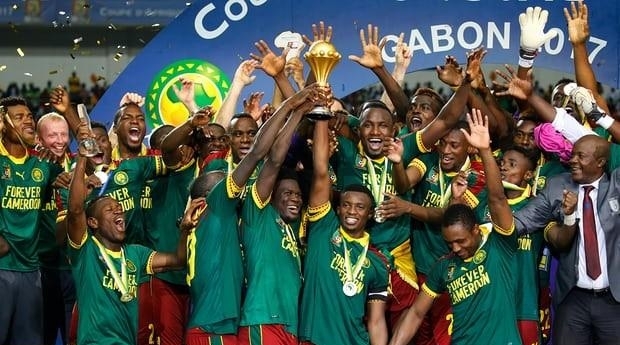 埃迪-豪：球队中场从六人减至四人，必须赶紧引援（埃迪-豪：中场只剩四人，必须尽快引援）