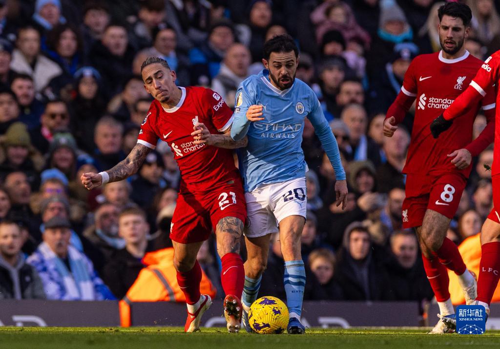 猜猜我是谁：北伦敦德比名场面！正飞铲威尔希尔的球员是谁？（北伦敦德比名场面回顾：是谁飞铲了威尔希尔？）